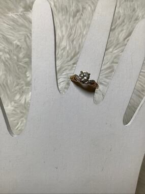 Lind Size 7 14KT HGE 2.25 g Gold Plated CZ Solitaire Engagement Ring C2-18